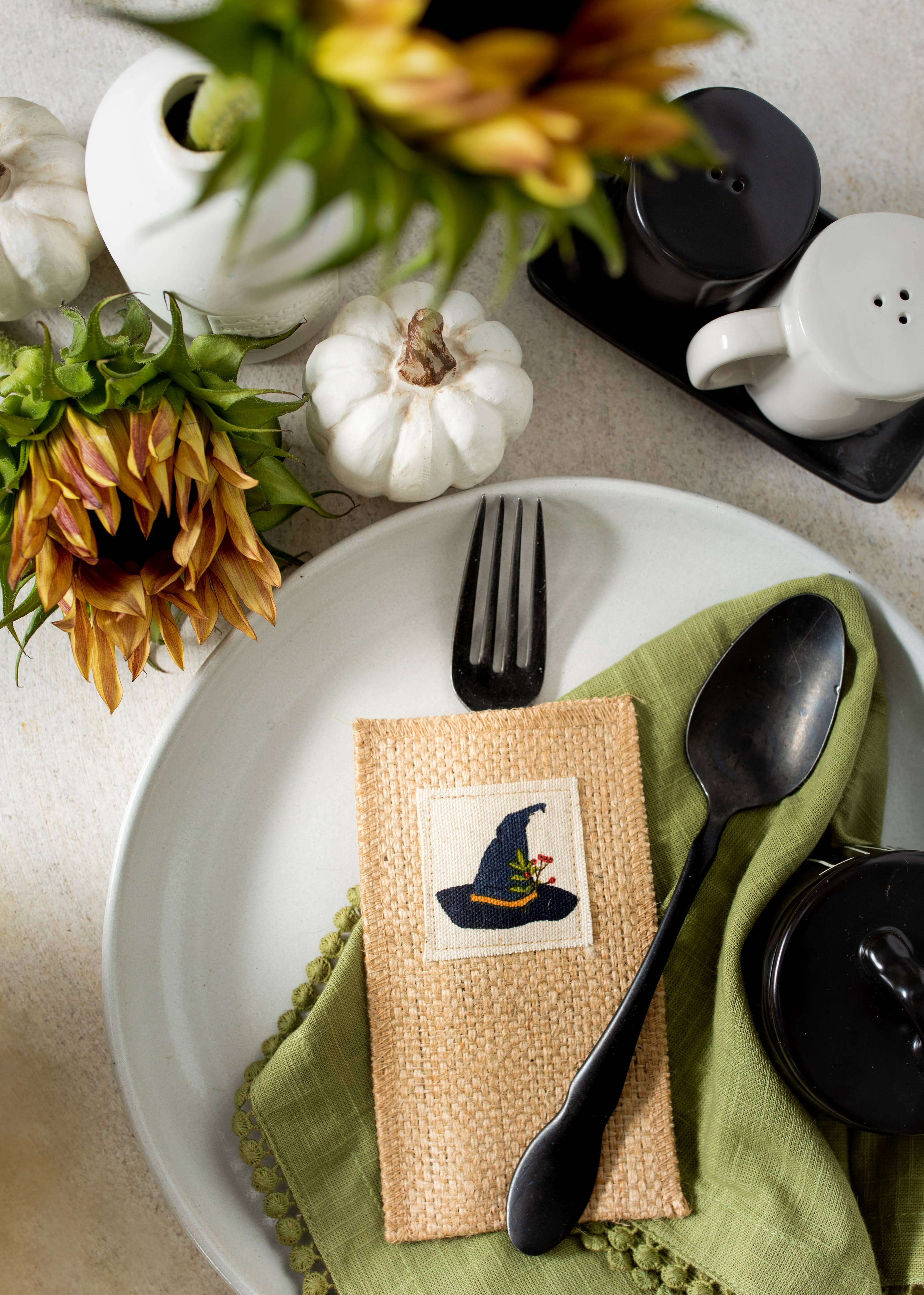 Hat l Set of 8