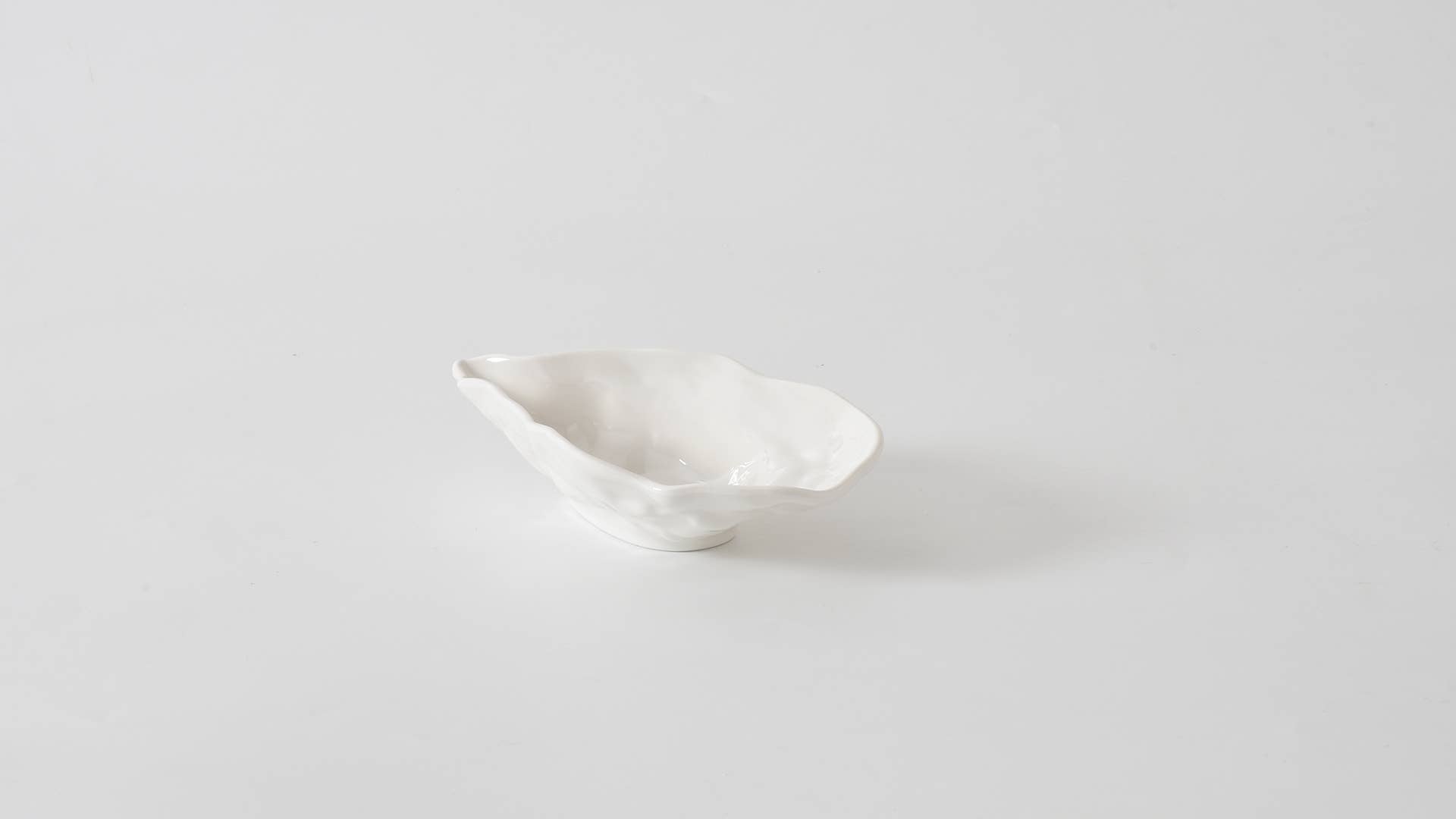 Small Oyster Bowl in Shatterproof Melamine