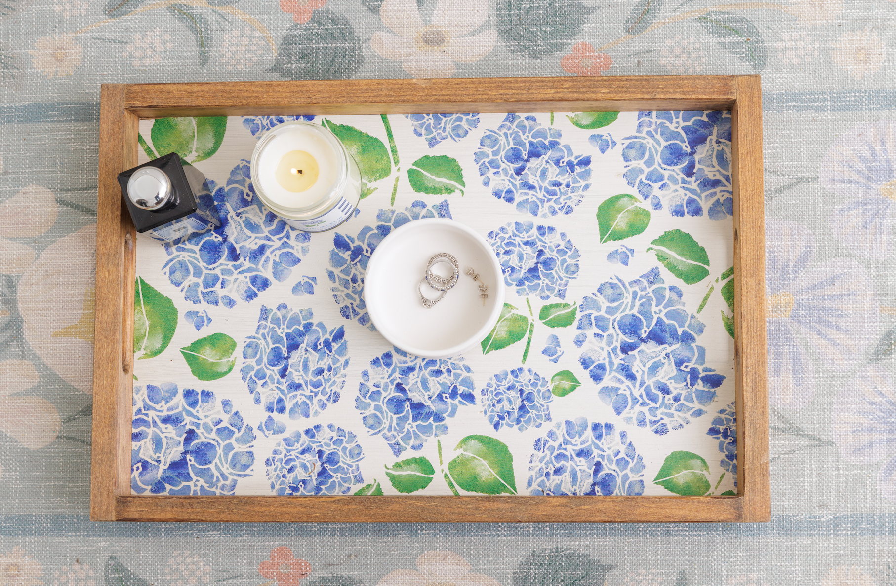 Scattered Hydrangeas Serving Tray